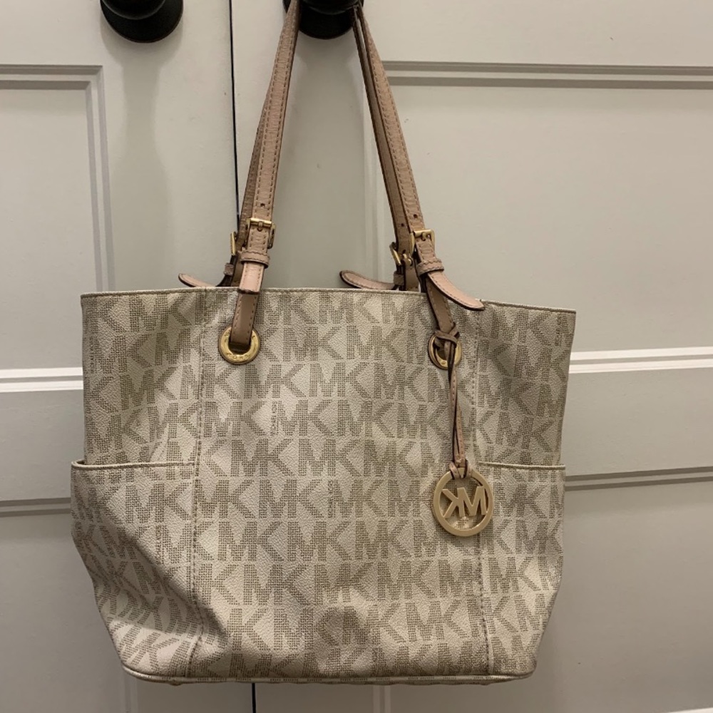 Michael kors purse